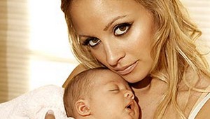 Nicole Richie prepustili z nemocnice, liečiť sa bude doma