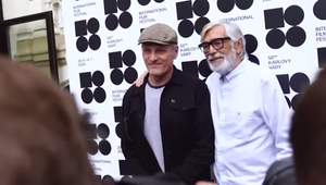 Do Karlových Varov dorazili mega hviezdy, TENTO zbožňovaný fešák ale správaním poriadne sklamal!