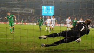 Toto je neprekonateľný brankár, pozrite sa...