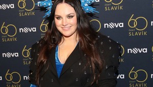 Ľudia Ewu Farnu pre outfit zasypali kritikou: Je TOTO pomsta šialeného stylistu?