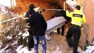 Muž (39) oznámil smrť družky (†52). Mal ju dobiť na smrť!