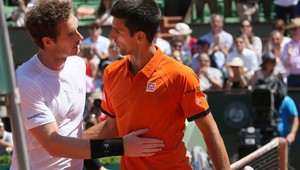 Päťsetová bitka! Djokovič cez Murrayho do finále s Wawrinkom