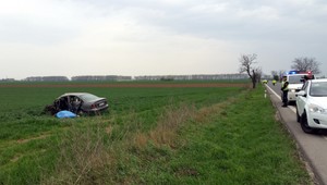 Tragická nehoda medzi Trnavou a Cíferom. Šofér narazil do stromu