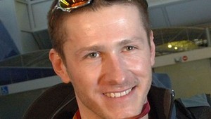 Židek vymenil snoubord za padák