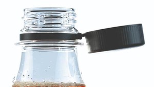 Otravujú vás uzávery na fľašiach? Počkajte na 1. júla!