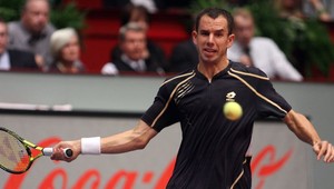 Hrbatý (35) dovolenkuje v Thajsku s raketou v ruke