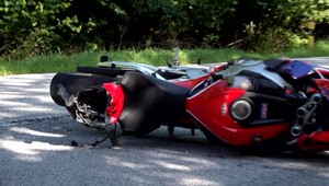 Dobšinský kopec sa stal osudným pre motorkára (43). Zasahovať museli aj leteckí záchranári