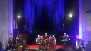 Nádherné slovenské koledy v podaní Kandráčovcov