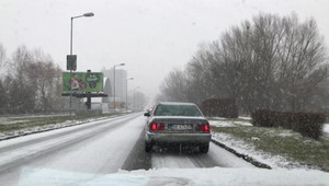 Bratislavu položí aj centimeter snehu. Zmluvná údržba aj tak inkasuje 360 tisíc mesačne