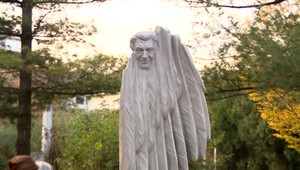 Spomienka na kňaza, politického väzňa a človeka, ktorý vždy pomáhal. Odhalili sochu Antona Srholca