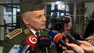 Šéf vojenských tajných musí okamžite skončiť. Má majetky v hodnote miliónov eur a pochybné styky, tvrdí hnutie OĽaNO