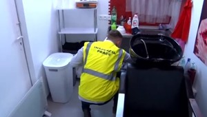 Netradičná kontrola. Inšpektori si posvietili na kaderníctva