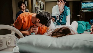 Po narodení syna sa rozplakal: Dôvod je však úplne iný, ako by ste čakali