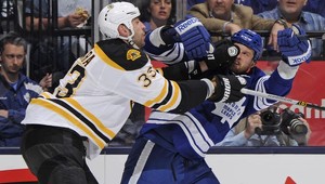 NHL: Štyri asistencie Cháru pri triumfe Bostonu v Toronte