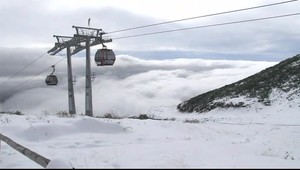 Vo Vysokých Tatrách nasnežilo, no lyžovačka je nedohľadne