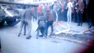 Zabudnuté fotografie z okupácie na svetle sveta. Prehovorili aj ľudia narodení v tieni tankov