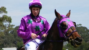 Za dobrotu na žobrotu! Zachránila súperku, rozhodcovia ju pokarhali