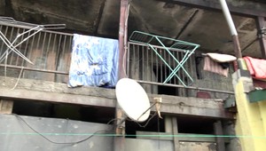 V Michalovciach v bytovom dome sa zrútilo schodisko. Vyhlásili mimoriadnu situáciu