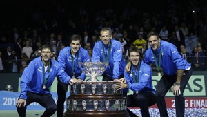 Šalátová misa pre Argentínu. Víťazstvo oslavovali aj s Maradonom