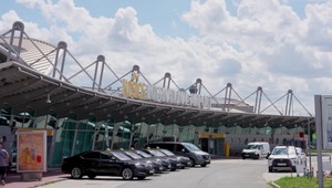 Technická porucha zmarila dovolenku. Takmer 200 ľudí uviazlo na košickom letisku