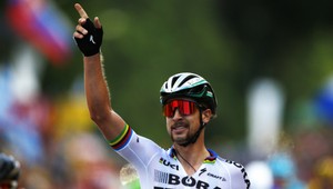 VIDEO: Nevyhrážajte sa mne a mojej rodine, prosí Cavendish fanúšikov