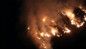 Počet obetí požiarov na severe Kalifornie stúpol na 17