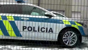 Záhadná smrť mladej ženy: Jej telo našli na balkóne