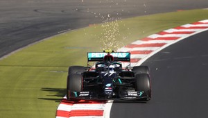 VC Eifelu: Bottas dominoval v kvalifikácii. Hülkenberg pri ďalšom návrate posledný