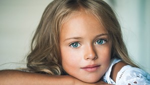 Už ako 4-ročnej sa jej hrnuli pracovné ponuky a stala sa najkrajším dievčatkom na svete: Dnes má 17 a spoznali by ste ju?