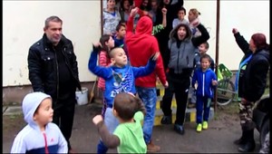 Osadníci z telocvične sa presťahovali do unimobuniek