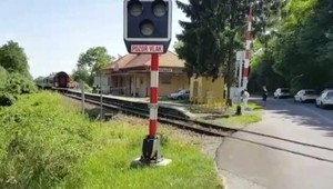Vlak zrazil muža (58). Zomrel pred očami ženy a syna