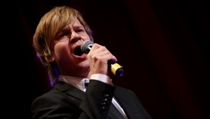 Priznanie Chodúra. Jeho milenka má o 16 rokov viac...