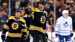 Chára zariadil triumf Bostonu, významný míľnik Marleaua