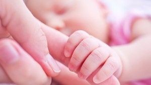 Internet obletela šokujúca FOTKA: Ľudia sú zhrození z toho, čo spravila matka dieťaťu