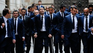 Kompletný tím FC Barcelona sa lúčil s Titom Vilanovom