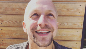 Tomáš Klus s holou hlavou! Je za tým rakovina!