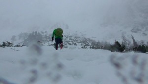 VIDEO: V Tatrách vyčíňala víchrica a bola vyhlásená lavínová trojka