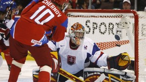 Brankár Janus očaril hokejový svet