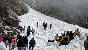 Lavína strhla skupinu turistov. Medzi siedmimi obeťami je aj dieťa