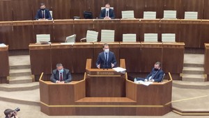 Hodina otázok a odpovedí: Matovič odpovedá na otázky o Makóovi