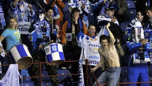 Favoriti hrajú piate zápasy doma v pondelok