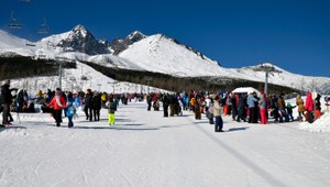 Vysoké Tatry praskajú vo švíkoch, východniarov striedajú západniari