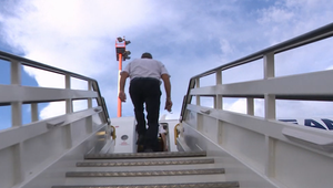 Slováci uviazli v Abu Dhabi: Už tretí deň bez liekov a batožiny čakajú na letisku