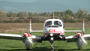 Spod Vihorlatu rovno do africkej Guiney: Československé lietadlo bude pomáhať baníkom