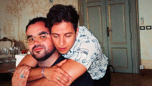 Český spevák po svadbe s mužom prekvapil! Už majú rovnaké priezvisko, kto z nich si ho zmenil?