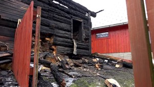 Po uhasení požiaru našli hasiči v zhorenisku telo