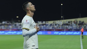 Ronalda môžu vyhostiť za obscénne gesto. Je to trestný čin