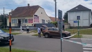 Zlodeja prekvapil v obchode majiteľ. Páchateľ ho mal dobodať