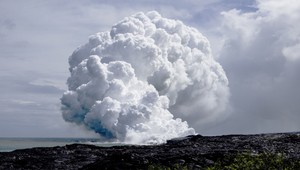 Na Havaji vďaka erupciám sopky Kilauea pršia drahé kamene