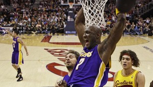 Skvelý Odom zariadil prvú domácu prehru Clevelandu